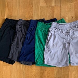 Boys active shorts. Size M.